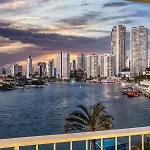 Amazing Water Views Surfers Paradise