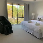 Gold Coast Uninterrupted Uphill View & Big Pool