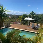 Gold Coast Uninterrupted Uphill View & Big Pool