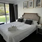 Surfers Beachside Retreat