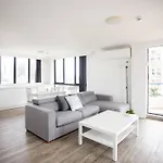 Surfers Paradise 2 Bedroom Apartment Orchid Ave