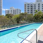 2 Bedroom Luxury In Burleigh Heads!