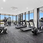 2 Bedroom Luxury In Burleigh Heads!