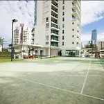 Massive Wings Apartment - 1 Block From Beach