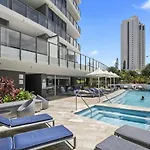 The Oceana - Beachfront 19F Ocean View Studio In Resort With Parking, Pool, Neflix