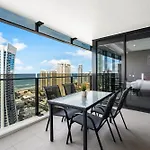 Converted Two Bedroom Apartments At Circle On Cavill - Self Contained, Privately Managed - Wow Stay