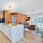 1 Bedroom Gem With Aircon Stroll To Beach