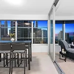 Q Tower At Surfers Paradise - From Level 3 - Private & Self Contained Apartments