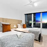 Q Tower At Surfers Paradise - From Level 3 - Private & Self Contained Apartments