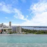 Sweeping Ocean View Apt W Carpark And Rooftop Pool