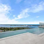 Sweeping Ocean View Apt W Carpark And Rooftop Pool