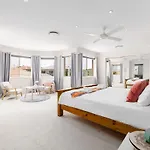 Pool Sauna Cinema Office Room 4Br Spacious House