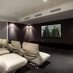 Luxury Broadbeach Apartment With Ocean Views
