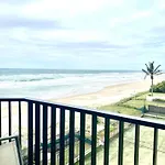 One The Esplanade Apartments On Surfers Paradise