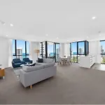 Opus Apartments Broadbeach - Hosted By Coastal Letting Company