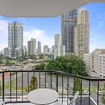 Cosy Studio With Ocean Views & Rooftop Jacuzzis