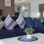 Silvershore Apartments On The Broadwater