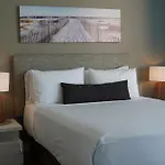 Silvershore Apartments On The Broadwater