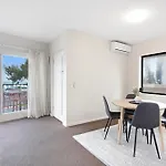 Oceanfront Driftwood Apartments In Surfers Paradise - Pet Friendly! - Privately Managed & Self Contained