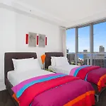 Chevron Renaissance - Hr Surfers Paradise