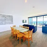 Circle On Cavill Surfers Paradise Apartments-Holiday Paradise
