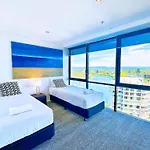 Circle On Cavill Surfers Paradise Apartments-Holiday Paradise