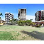 Spacious Beachfront 2-Bed With Stunning Oceanview