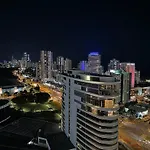 Lamour Ocean View Apartment II In Casino Broadbeach - Free Parking-195Cm