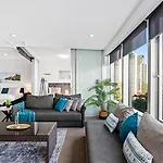 Central Surfers Paradise Family Retreat