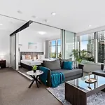 Central Surfers Paradise Family Retreat