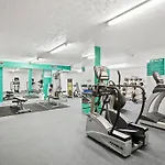 Coastal 1-Bed Apartment With Pool & Tennis Court