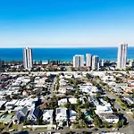 Burleigh Waters Beach Home