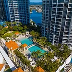 Stunning Chevron Apartment 3 Pools - Optimise Bnb