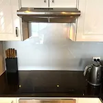 High Level Spacious Ocean View Apt At Surfers