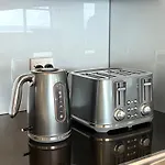 High Level Spacious Ocean View Apt At Surfers
