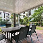 Superb 1 Bedroom Apartment Near The Beach