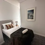Lovely Beachfront 2B Apt In The Heart Of Surfers