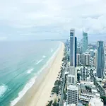 Ocean View 3Bed Apt In Surfers