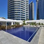 3 Bedroom Ocean Views On Level 29 At The H\'Residences - Q Stay