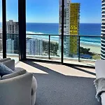 Level 30 Oracle Tower 2 Stunning Views And Free Parking - Gc Getaways