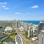 Million Dollar Ocean View Free Car Park 3Br In Broadbeach, Australia