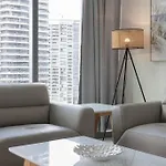 Broadbeach Luxury Seaview 2Br Apt