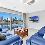 Riverside 4 Bedroom House Unit In Surfers Paradise