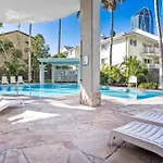 Surfers Paradise Studio, Short Walk To Beach