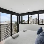 Immaculate Burleigh Apartment At Sandbar Burleigh Heads