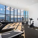 Cassa Beachfront - Breathtaking Oceanview Apartment