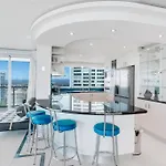 Ultimate Surfers Beachfront 2B