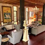 Mt Tamborine Stonehaven Manor