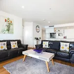 Circle On Cavill 2, 3, 4 & 5 Bedroom Skyhomes & Sub Penthouses By Gold Coast Holidays