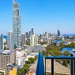 Circle On Cavill 2, 3, 4 & 5 Bedroom Skyhomes & Sub Penthouses By Gold Coast Holidays